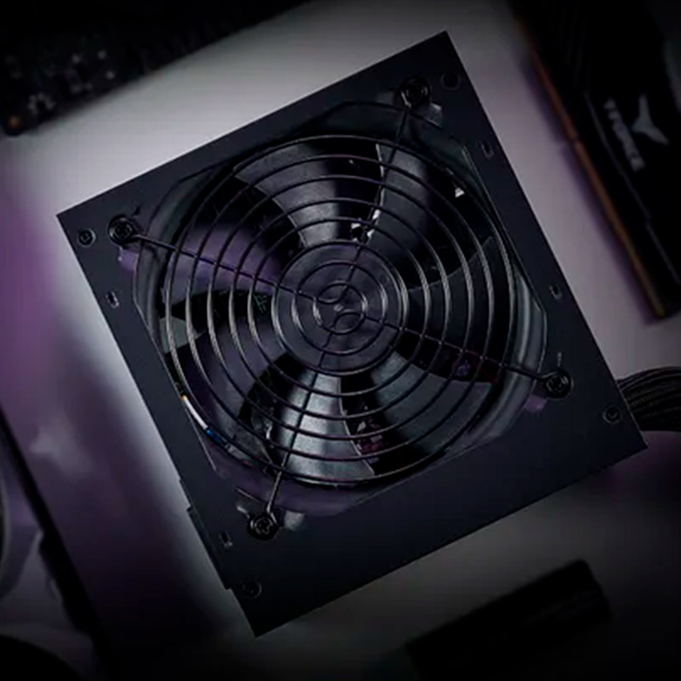 Fuente de poder COOLER MASTER MWE Bronze 650 V3, 650W, 80 Plus Bronze - Achorao