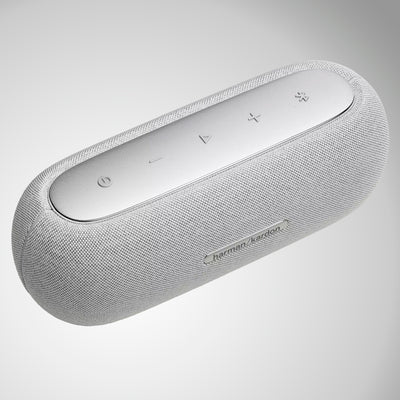 Harman Kardon Luna - Altavoz portátil, Resistente al Agua y al Polvo, con diseño Elegante, tecnología Bluetooth, Puerto USB y duración de batería de hasta 12 hrs