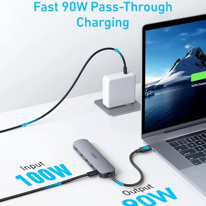 Adaptador hub Anker USB-C 5 en 1 gris con HDMI 4K y carga pass-through de 90 W