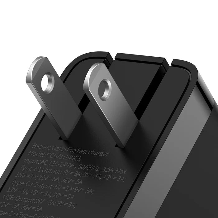 Cargador rápido Baseus GaN Pro de 3 puertos de 140 W, cargador USB-C y USB-A compacto y eficiente.
