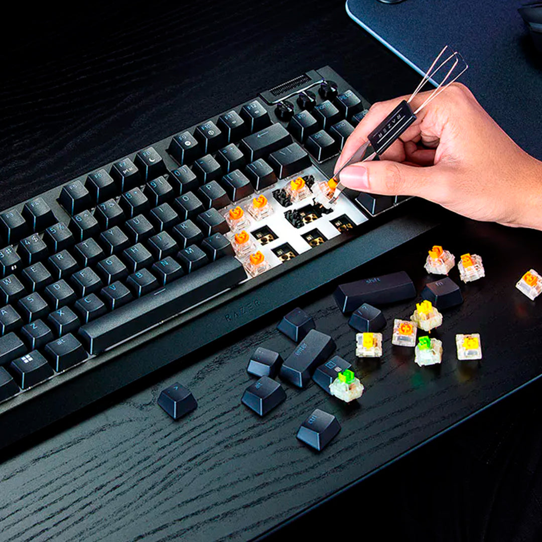 Teclado gamer mecánico Razer BlackWidow V4 TKL, inalámbrico HyperSpeed, switch Orange - Achorao