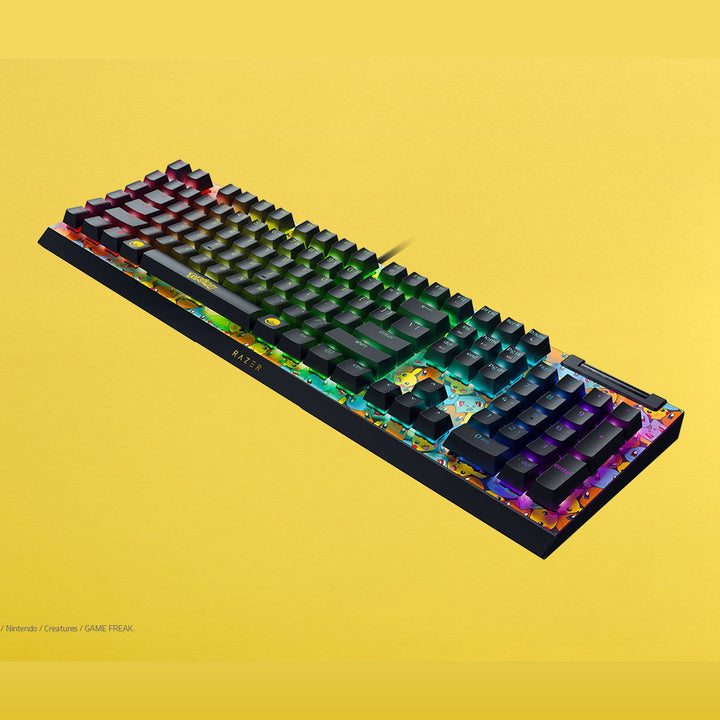 Teclado mecánico gamer Razer BlackWidow V4 X Pokemon Edition - Achorao