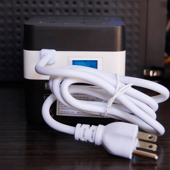 Estabilizador Cdp Ru-avr604i 600va/300W 4 Tomas 4 Puertos Usb - Achorao