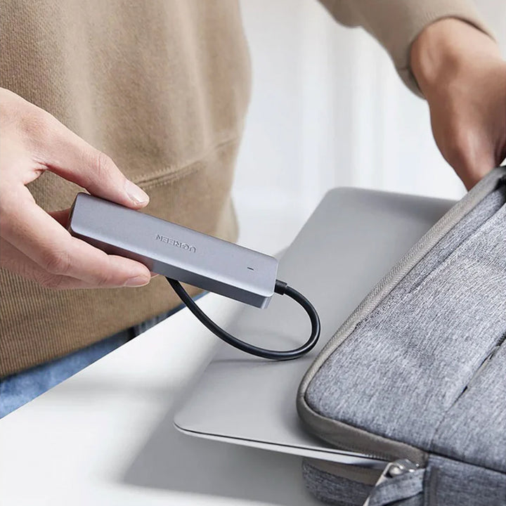 Hub USB 3.0 UGREEN de 4 puertos con fuente de alimentación USB-C CM219 - 70336