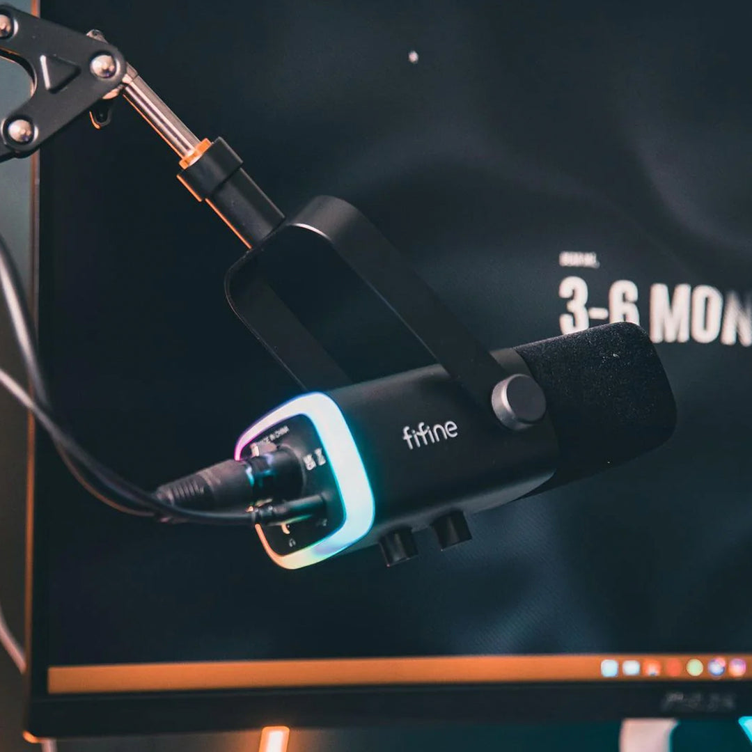 Micrófono dinámico FIFINE AM8 WHITE con RGB Touch-mute, Controles de E/S, Monitoreo en Vivo para Streaming - Achorao