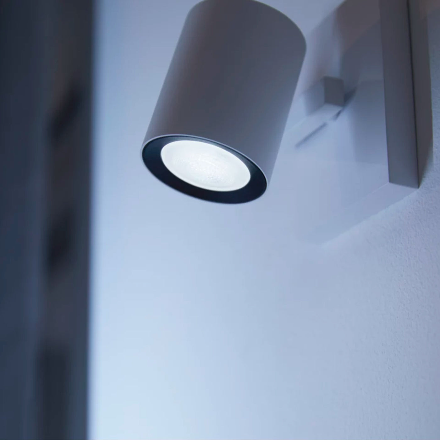 Foco Inteligente Philips Hue WCA 4.2W GU10 400 1P EU Luz Blanca (White ambiance) - Achorao