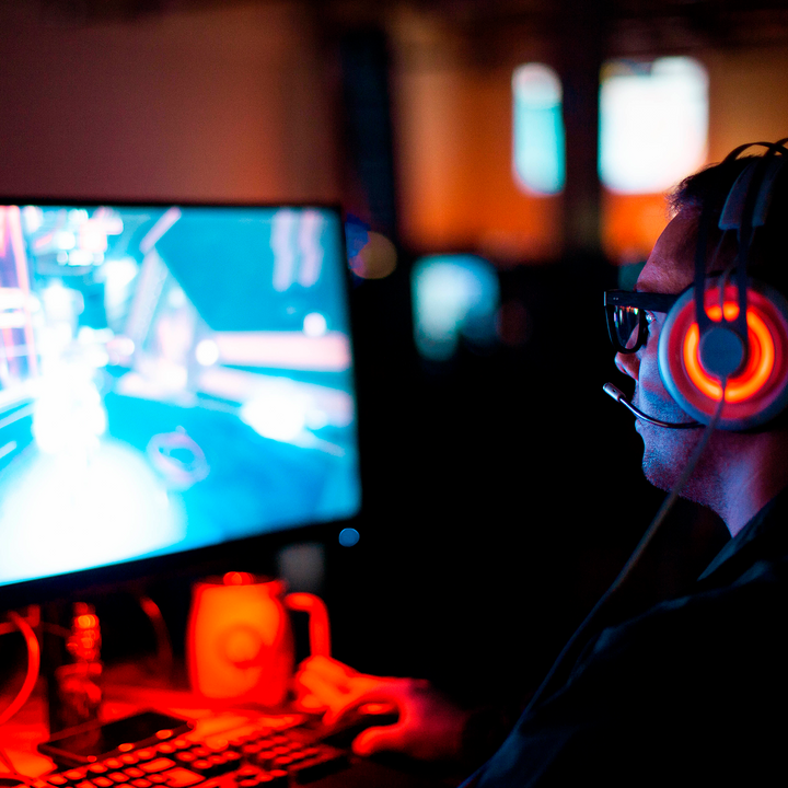 CPU Gamer Achoradazo Core i7 14700F | RTX 5070 12GB | 1TB SSD | 32GB DDR5 | ENF. LIQ. #G7133 - Achorao