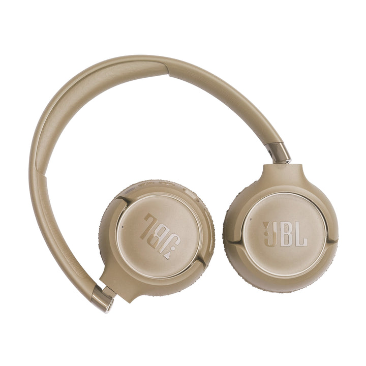Audífonos inalámbricos JBL Tune 680NC beige con cancelación de ruido adaptativa