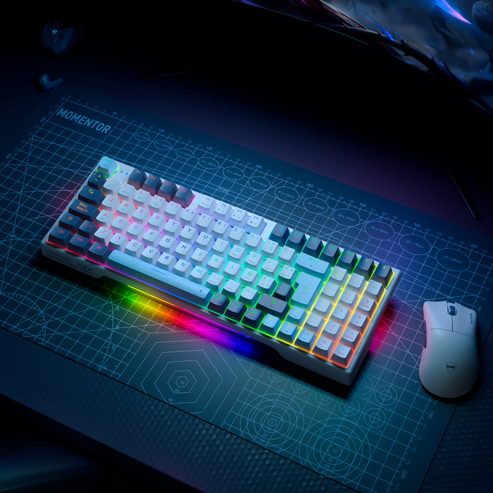 Teclado mecánico gamer MACHENIKE K500 PRO Stwich Plateado