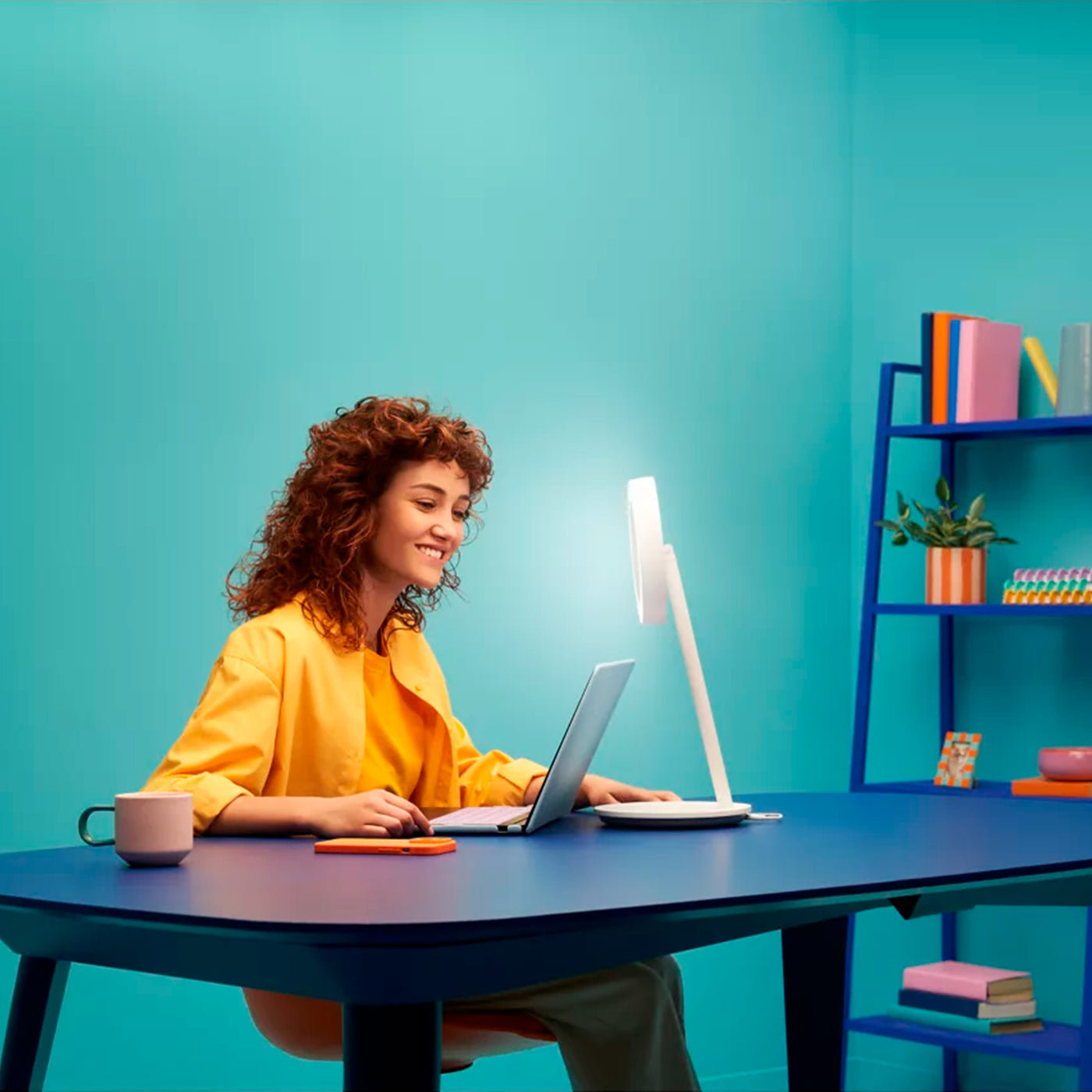 Lámpara de escritorio Portrait  WIZ - Achorao