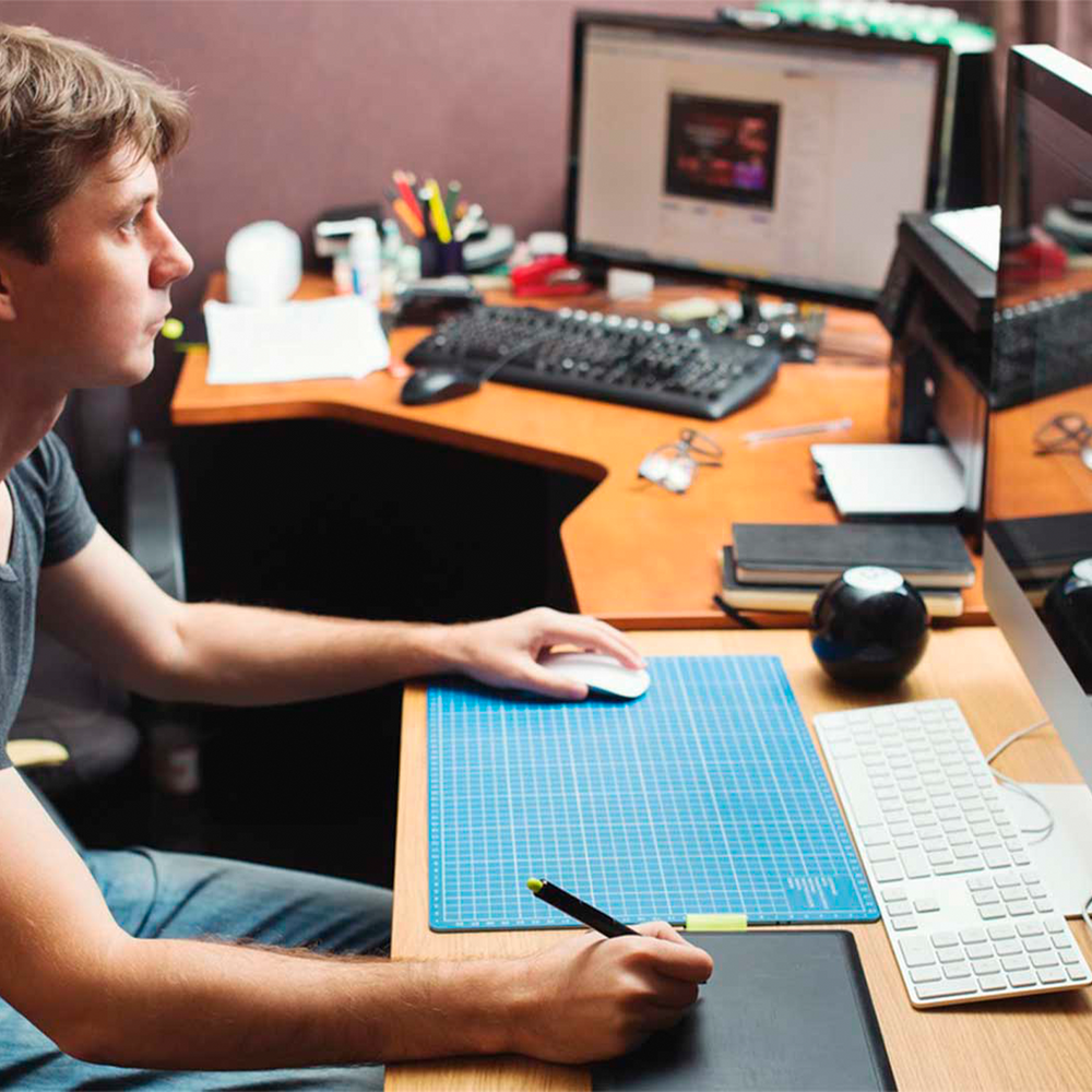 PC Senior Designer i7 13700F + RTX 5070 12GB + 32GB DDR5 + 1TB NVMe - Achorao