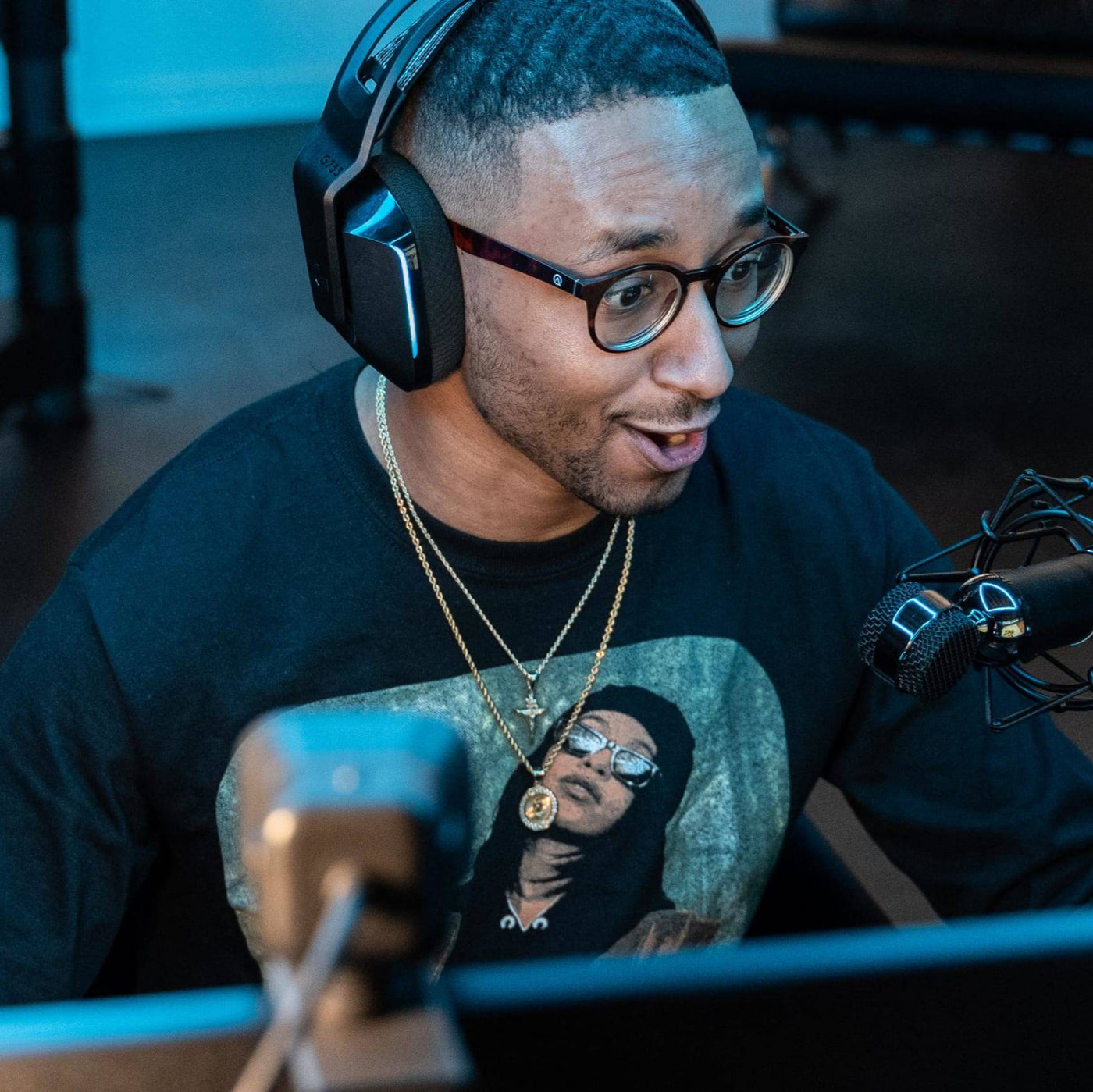 Luz Led Logitech Litra Glow para transmisión premium con TrueSoft - Achorao