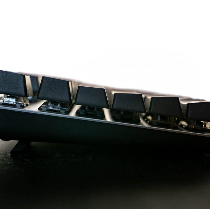Teclado Mecánico Logitech K835 TKL Minimalista Negro - Achorao