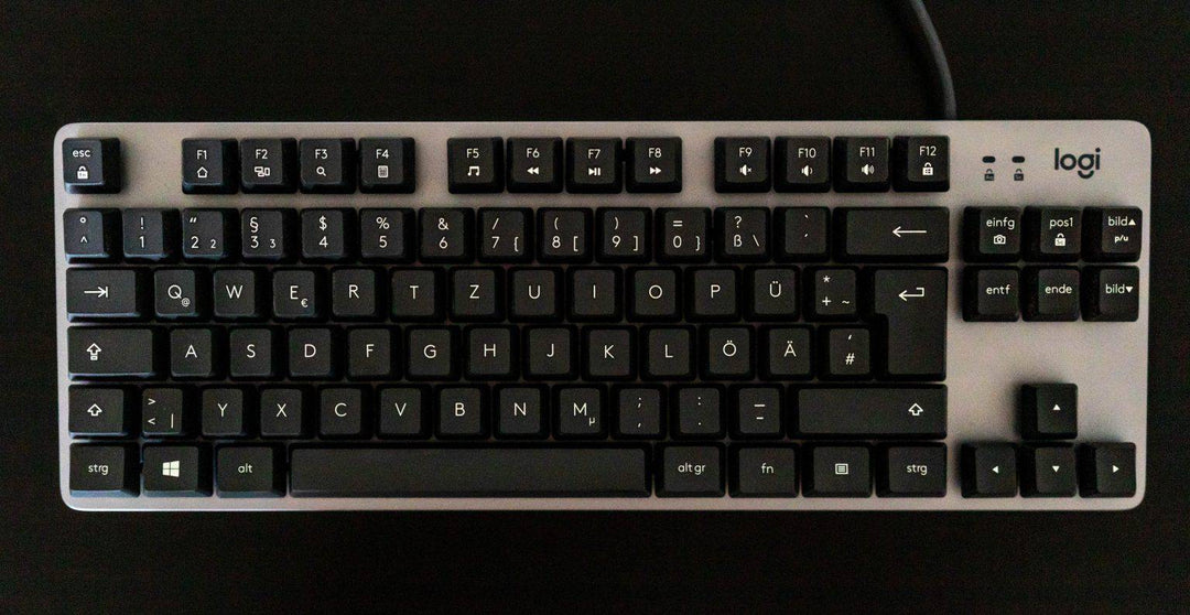 Teclado Mecánico Logitech K835 TKL Minimalista Negro - Achorao