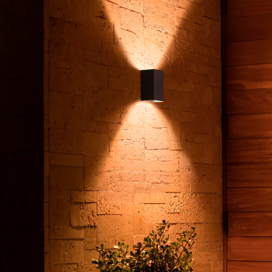 Aplique de pared para exterior Philips Hue Resonate - Achorao