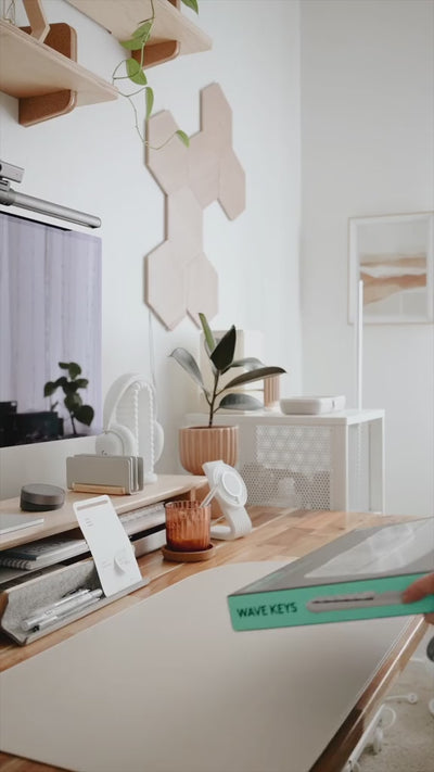 Teclado inalámbrico Logitech Wave Keys wireless con reposamanos acolchado