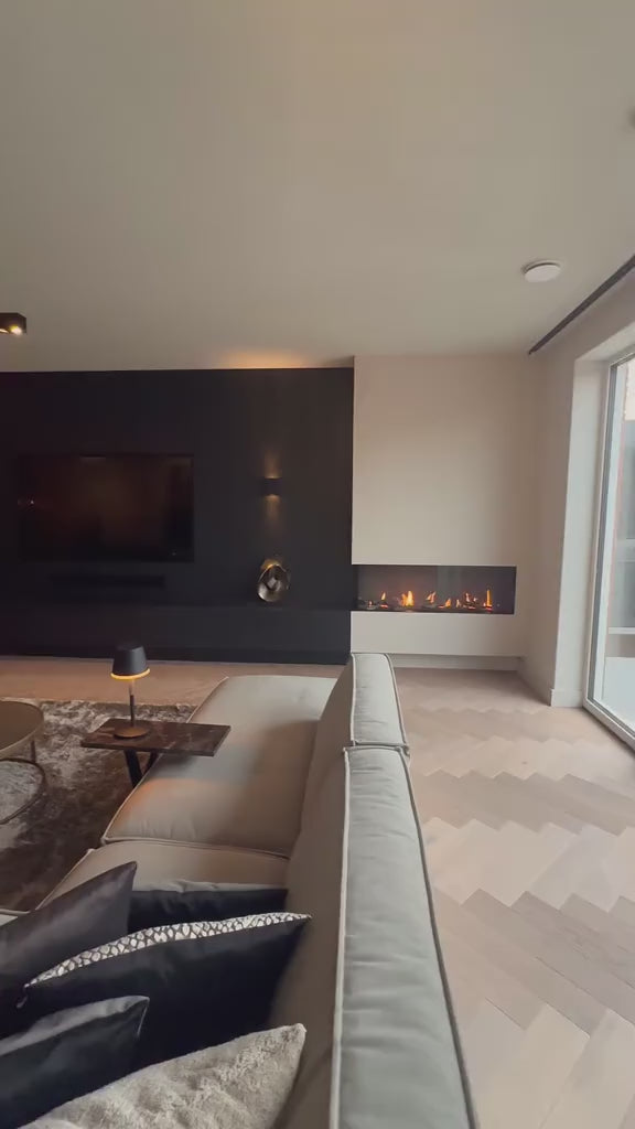 Lámpara de mesa portátil Philips Hue Go White &amp; Color Ambiance