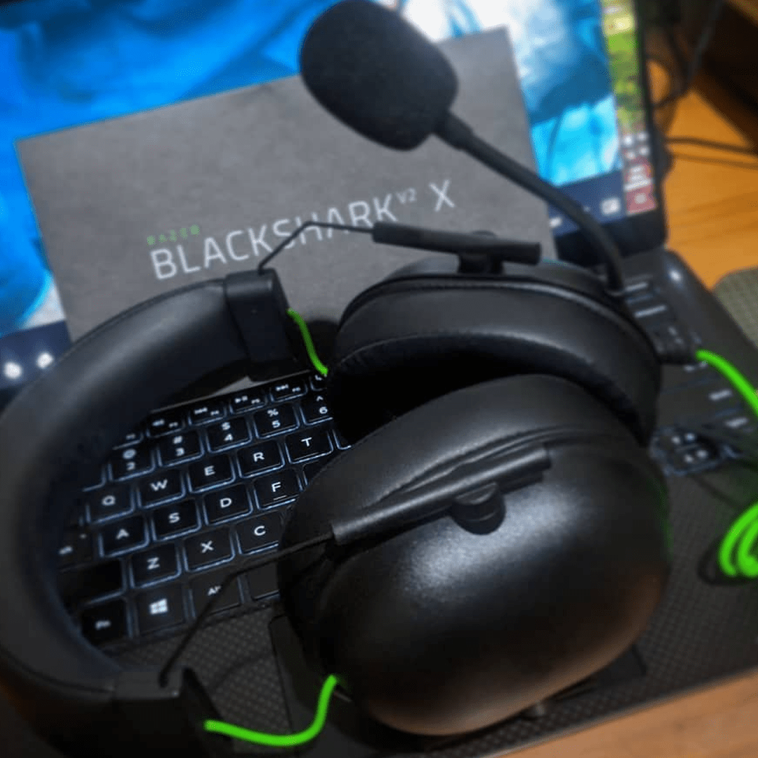 Audifonos Razer Blackshark V2 + USB SOUND CARD - Achorao