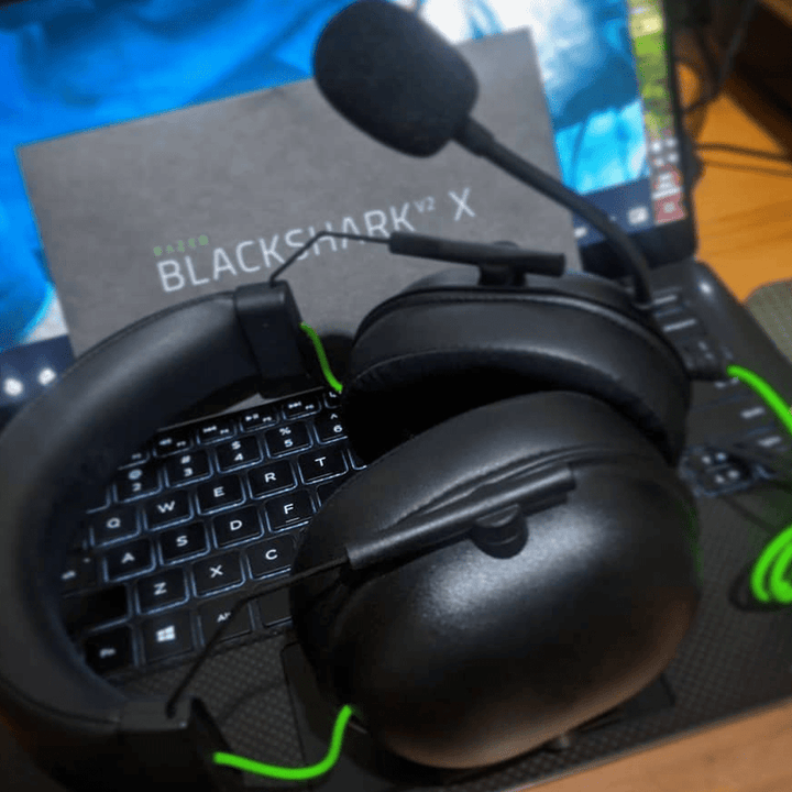 Audifonos Razer Blackshark V2 + USB SOUND CARD - Achorao
