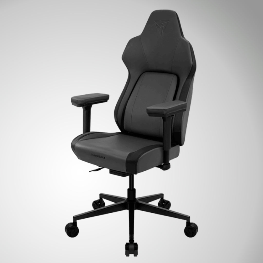 Silla gamer ThunderX3 CORE SMART moderna en negro con diseño ergonómico y soporte para largas sesiones de juego.