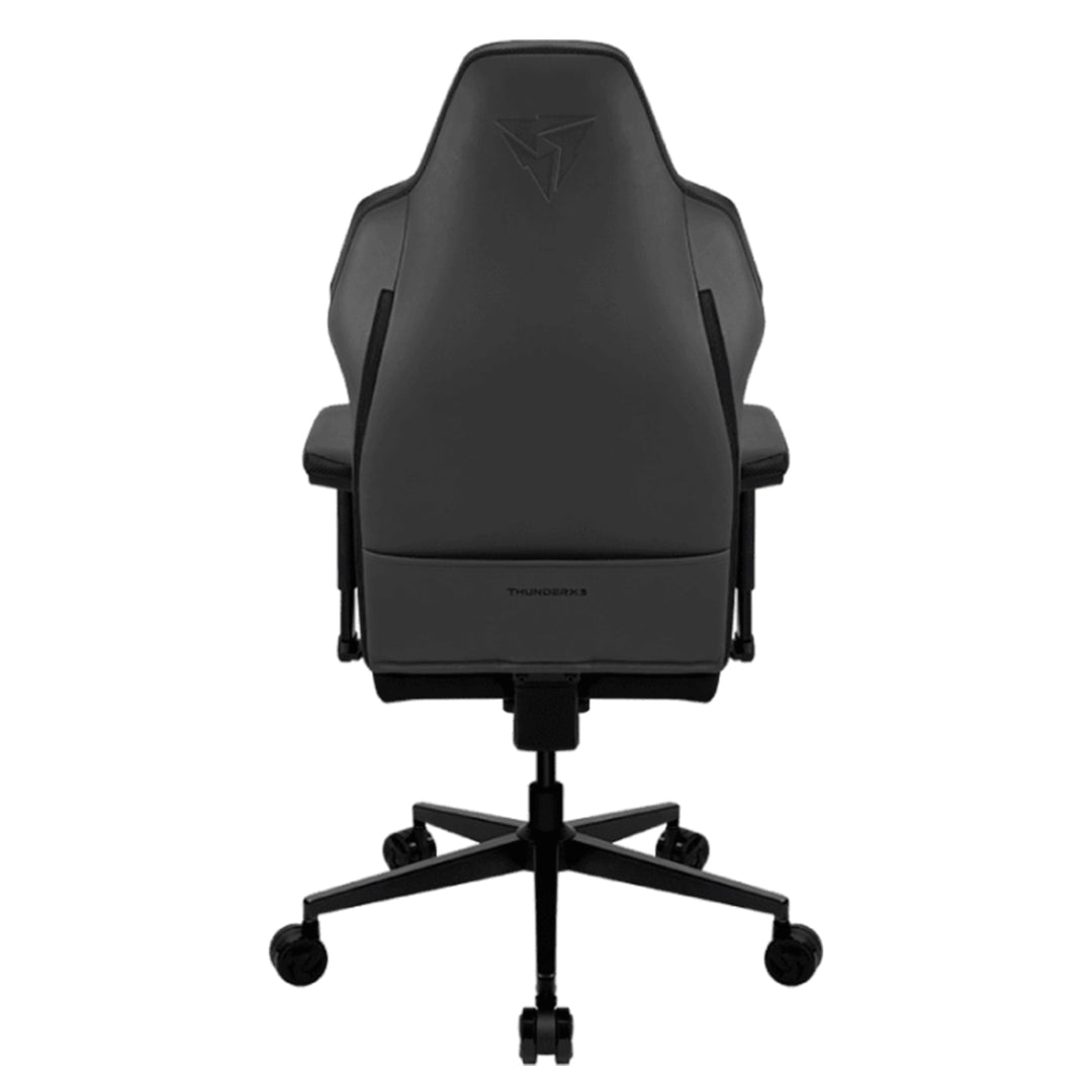 Silla gamer ThunderX3 CORE SMART en negro, con respaldo ergonómico y diseño moderno para gaming cómodo y profesional.