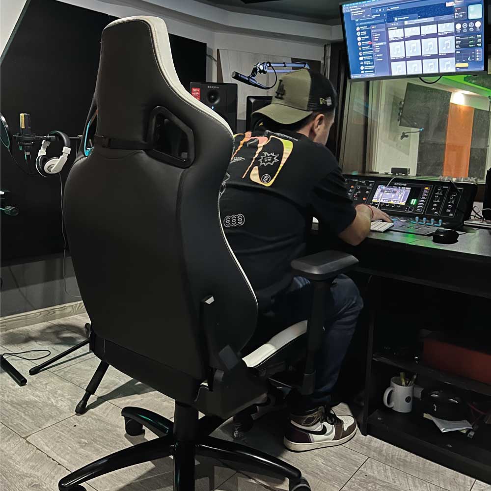 Silla Gamer Versus V-30 - Achorao